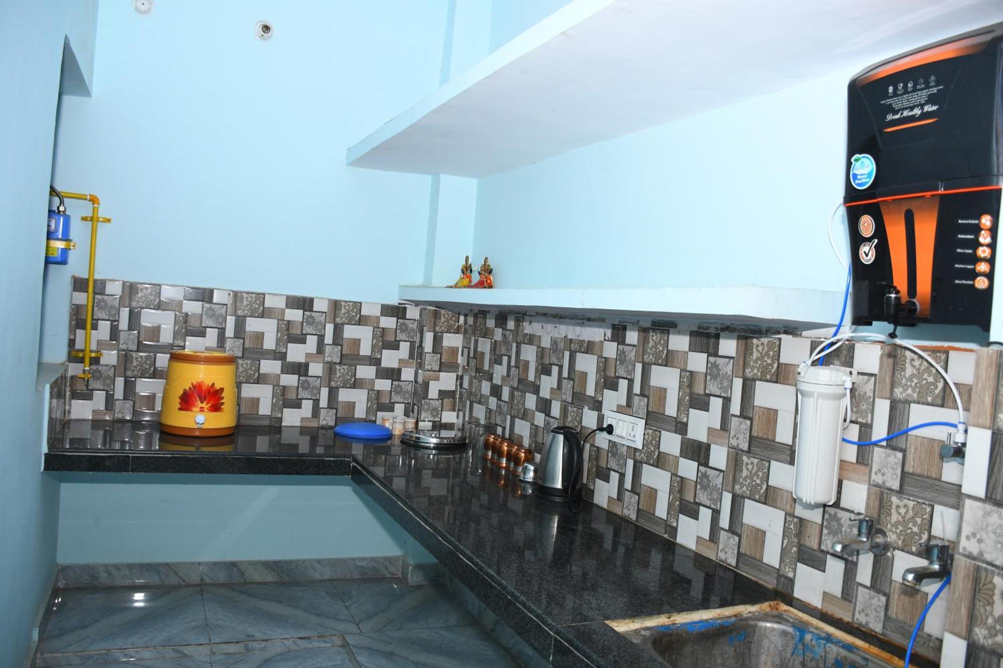 Indra Apartment *