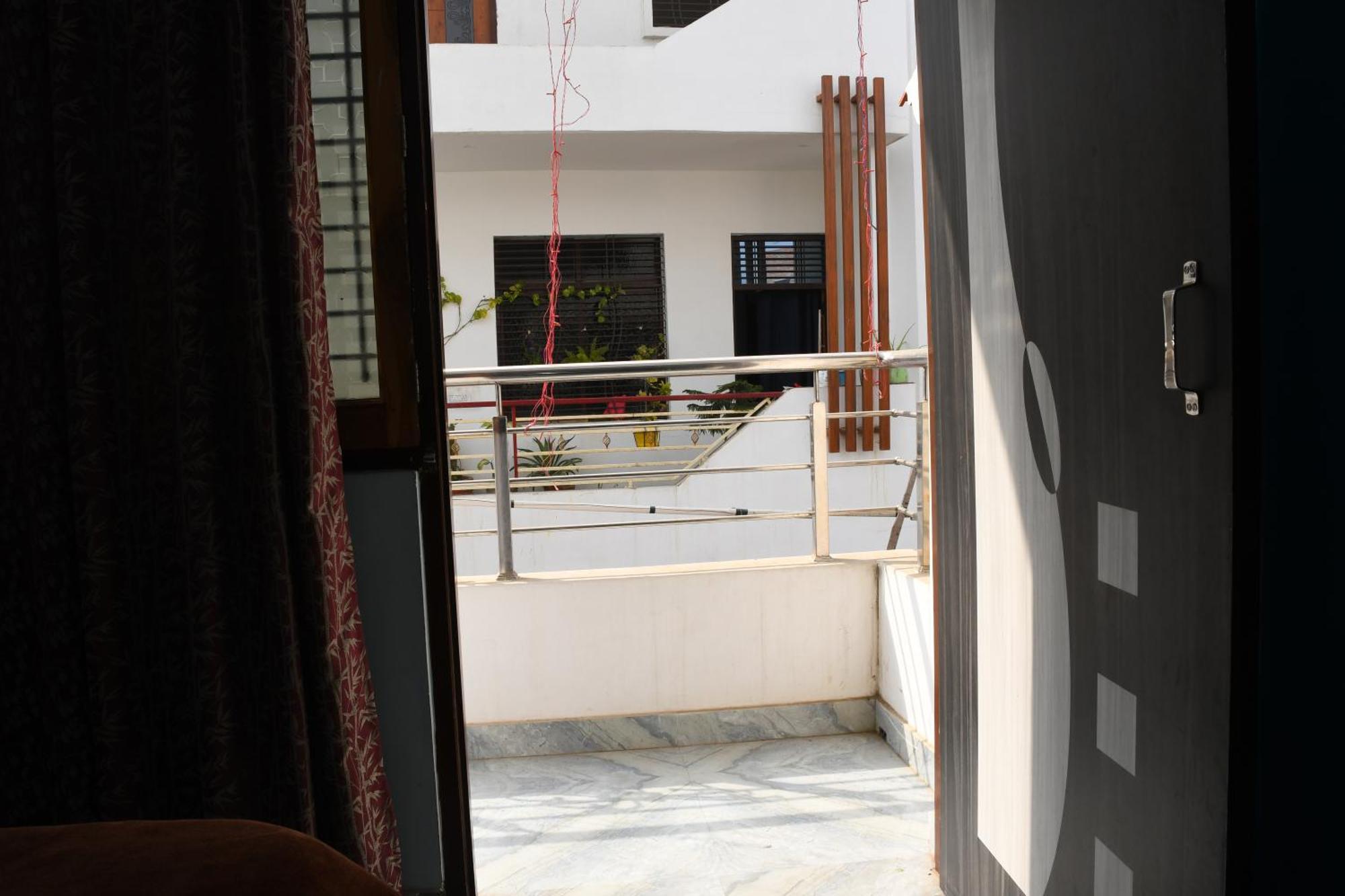Apartment Indra Varanasi